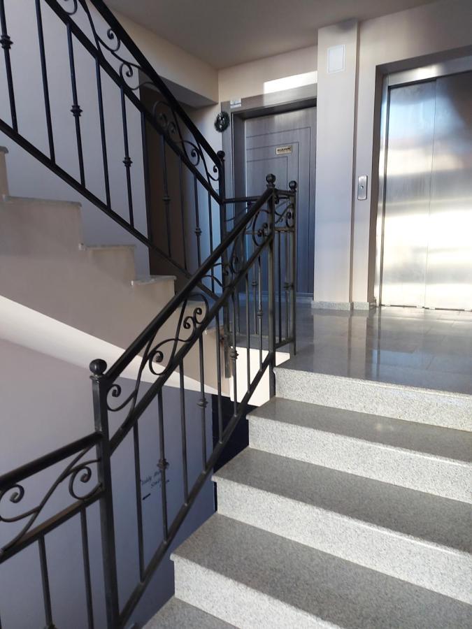 Vazov Apartment Kazanlak Luaran gambar